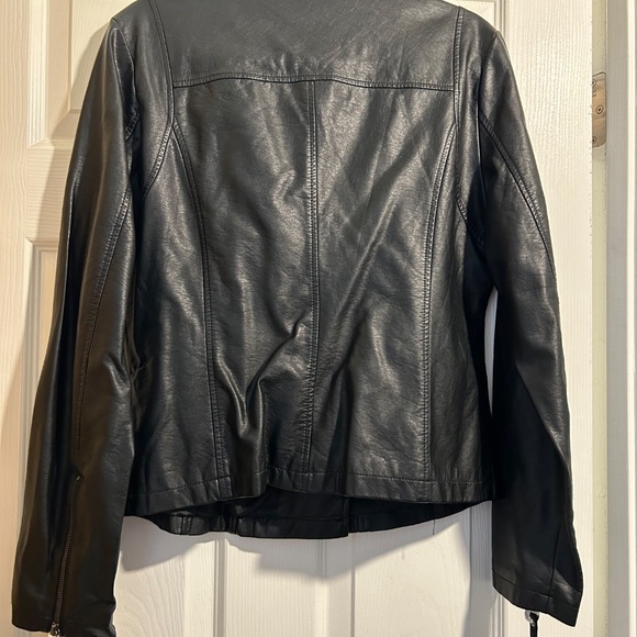 Max Studio Black Vegan Leather Biker Jacket NWOT - Picture 13 of 13